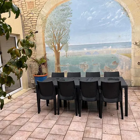 Dom wakacyjny La Perle Cachee *